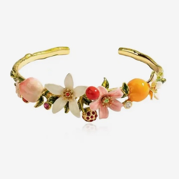 Flower Bracelet in Gold-Plate with Enamel Flowers. Adjustable. Brand new! - Picture 2 of 4